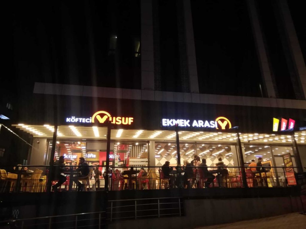 restoran-dekorasyonlari-tasarimlari