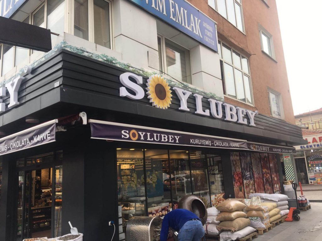 kuruyemis-dukkan-iç-mimarlik